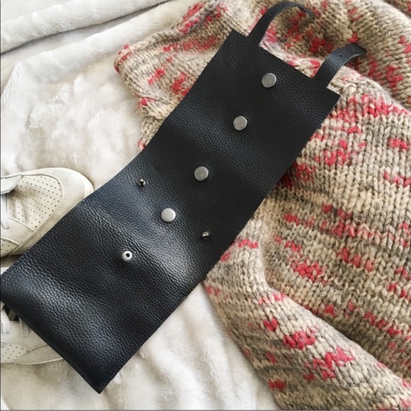 KIKO Genuine Leather Tech Cord Case Black - Picture 3 of 6